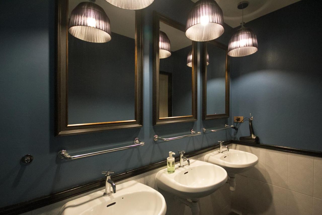 Siam Colors Hostel Бангкок Экстерьер фото